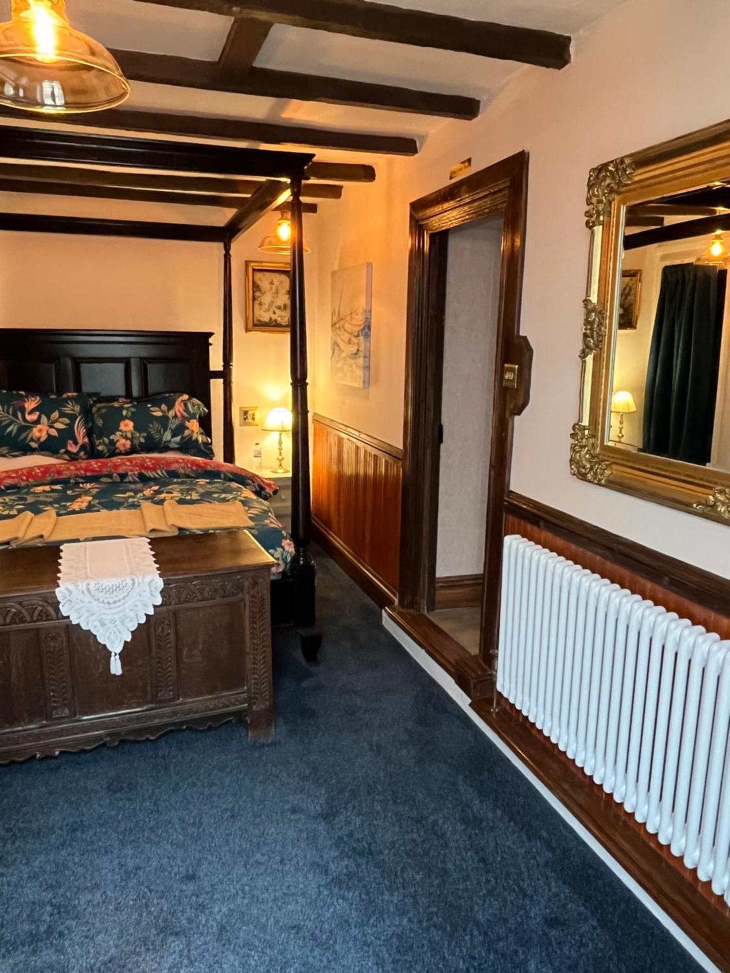 Captain'S Nook, Luxurious Victorian Apartment With Four Poster Bed And Private Parking Only 8 Minutes Walk To The Historic Harbour Brixham Exterior photo