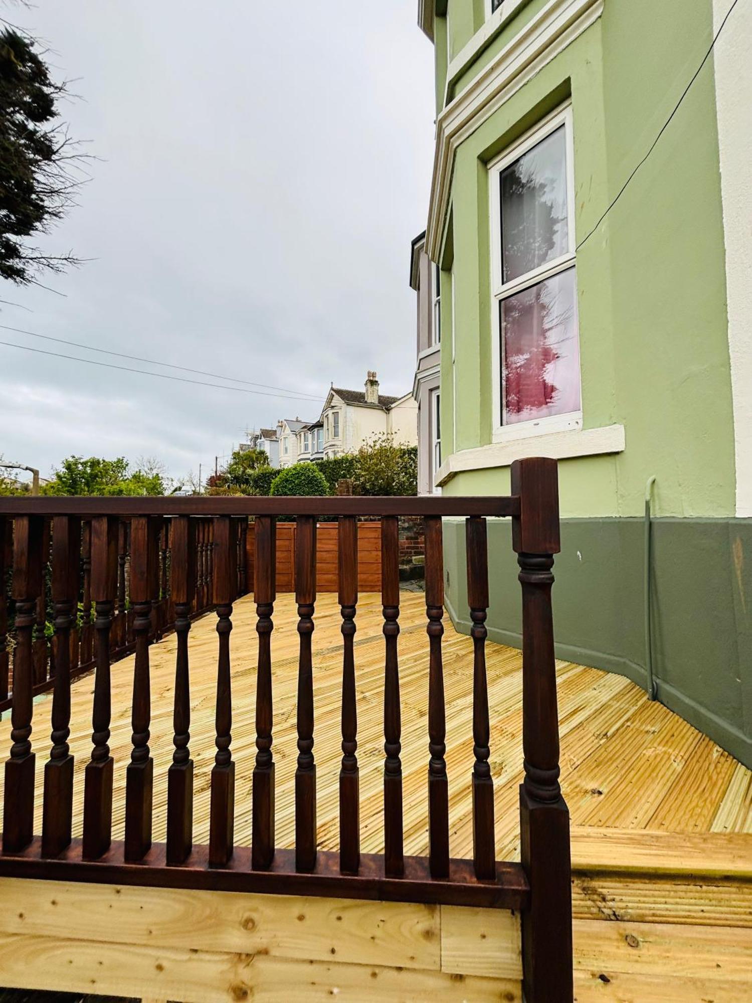 Captain'S Nook, Luxurious Victorian Apartment With Four Poster Bed And Private Parking Only 8 Minutes Walk To The Historic Harbour Brixham Exterior photo